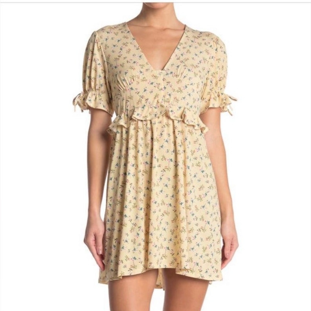 BCBGeneration Floral Dress with peplum Womens peach/yellow size XS NWT